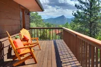 Spacious & renovated house, walking distance to town! Perfect for families!