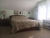 Charming, Spacious House Near Lake Michigan