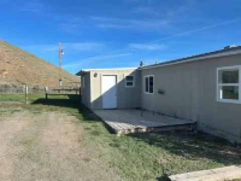 Cozy Quiet Home on Sage Creek