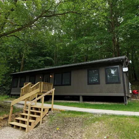 Valley Overlook, heart of Cuyahoga Valley National Park - Cabin for 4