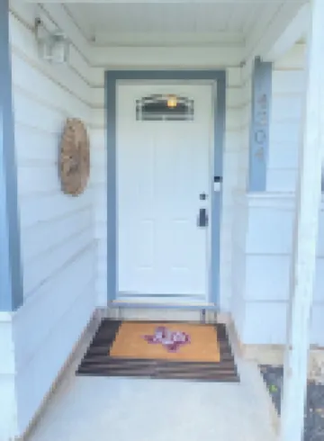 1.3 Mile to Kyle Field,10 min walk to A&M campus & Century Square, Pet friendly