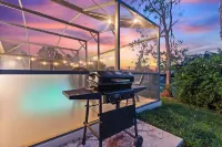 Luxurious 3Br/2BA: Private Heated Pool , Golf Views , Near Disney  & Legoland