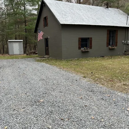 Cabin joins Lost River State Park! Convenient to most popular hiking trail.