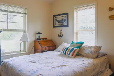 Cottage by the Sea Aug. 9-13 Available Ya'Xaik Trail附近的飯店