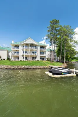 Lakefront Walkout Condo in StillWaters – Stunning Views & Prime Location!