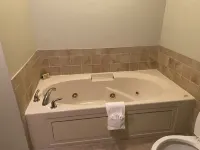 2 bed/2 bath w/sauna, steam room, hot tub, heated pool, exercise and game rooms!