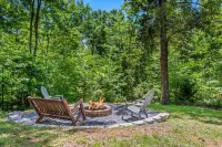 Secluded Mtn Retreat with Hot Tub, Firepit, Location! Hotels near Cove Mountain Fire Tower