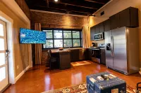 Incognito #1: Located Steps from the Scotsman General Store - Downtown Laurel Hotels in Laurel