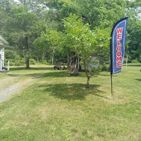 Peaceful Country Farmhouse Located in a Private Nature Setting