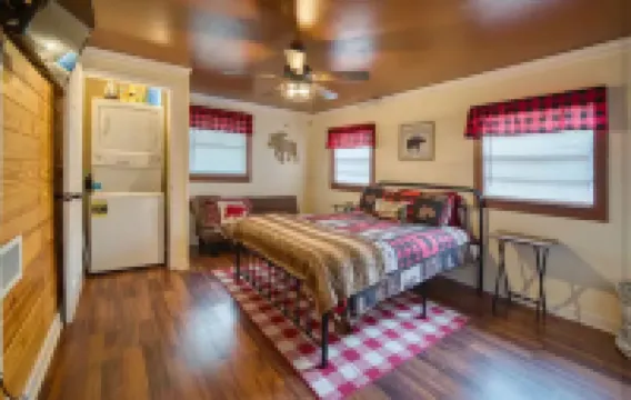 Unique cabin in the city pool home