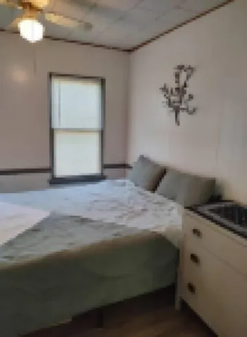 Lovely Idlewilde Cottage at Canadohta Lake, Pa