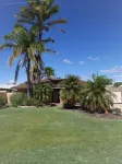 A renovated self-contained guest suite close to the beach