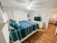 Steps away from Beach- Dog Friendly