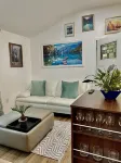 CUTE LITTLE COTTAGE NEAR DOWNTOWN BREVARD