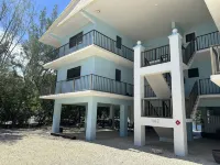 Re-energize at our spacious condo! Get 10% off stays of 7+ days. Book now!