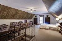 Great lake views, super fast WiFi, Lake/Dock access