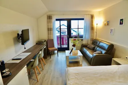 Cozy apartment with underground access to the thermal baths