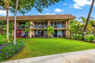 Across from Kamaole 2 Beach, Concrete Building, Well Maintained. Hotels near Little Beach