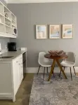 Cozy studio in the heart of Seaside walking distance to the beach