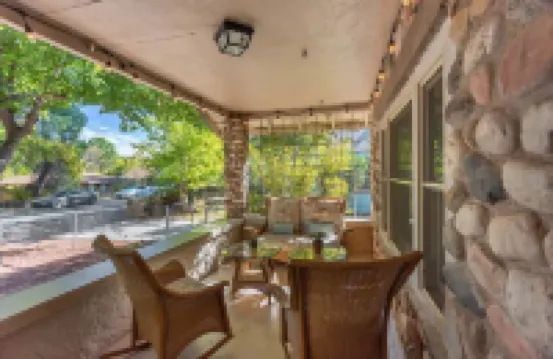 Historic Stone Cottage near Sedona/Jerome