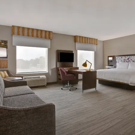 Hampton Inn & Suites Dallas-DeSoto
