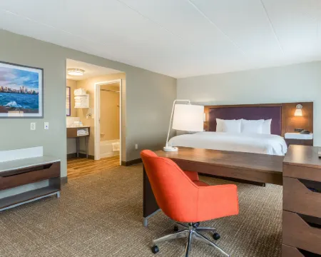Hampton Inn & Suites Chicago-Libertyville Hotels in Lake County