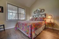 Creekfront Hayesville cottage with beautiful sunrise and sunset views! - Wifi