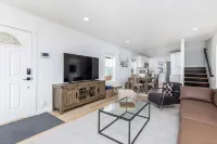 The Allentown-Cozy Modern 6bd/3ba near Airport and Downtown