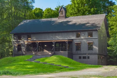 Luxury Barn Retreat near Mohican River Hotel di 
