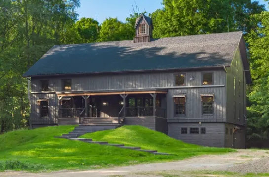 Luxury Barn Retreat near Mohican River 漢諾威酒店