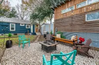 1940s Cottage - Walking Distance!