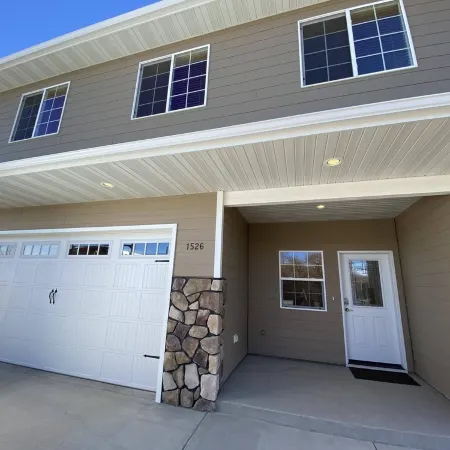 Quiet, comfortable, and central Cody location! Sleeps up to 5.