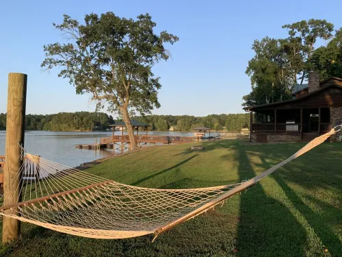 Camm's Lakeside Retreat (Close to Charlotte), Family-Friendly, Boat Available