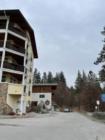 Alpine View Haus on Main - Bavarian Themed Condo