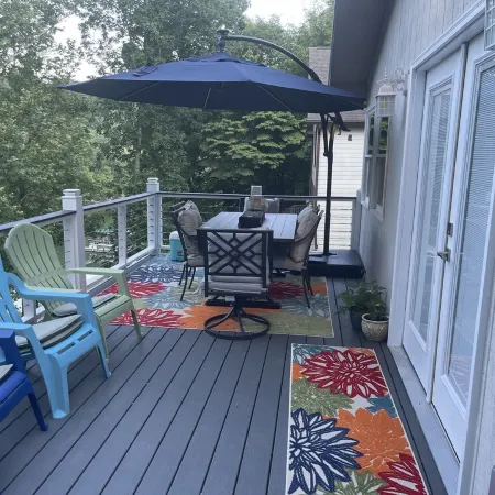 Lake Front House in Caryville with Private Dock, 5 minutes from I75 /Twin Cove!