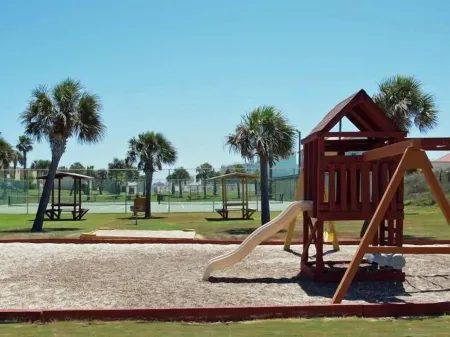 Nov 10-20, 25-30, Dec is Open!  Ocean View 2nd Floor! 2Bd 2Bath Book Price Drop Отели рядом с достопримечательностью «Fly It Port ' A»