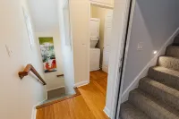 The Inn at Newton Highlands, Suite 2, Apartment-Hotel Hotels in Newton