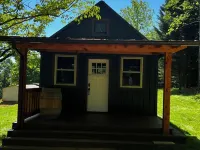 Cabernet Cabin near JVD vineyard Hotels in Traphill