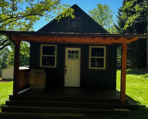 Cabernet Cabin near JVD vineyard Hotels in Traphill