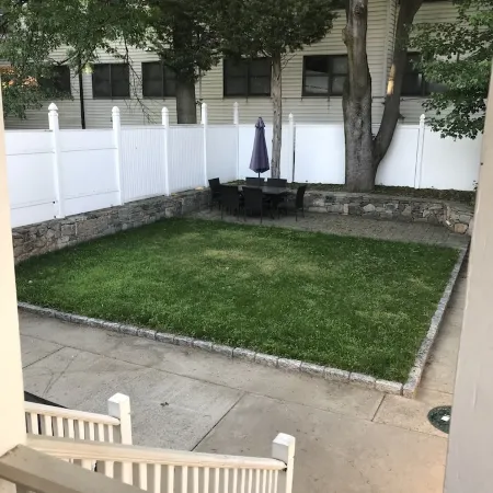 Stylish Loft with Parking Near NYC + Hospital