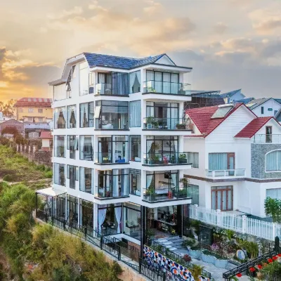 LYN's HOTEL Hotels near Valley Of Love