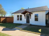 Blanche's Bungalow Hotels in Graham