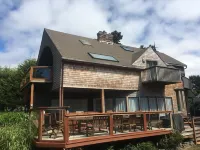 Hot Tub, 5 Smart TV's, & 2 Kitchens is an Entertainer's Delight w/Ocean Views