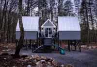 The Glo Haus @ Four Fillies Lodge