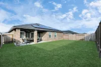 Rammies Exquisite Home With Pool Access Hotels near Cinco Ranch II Pavillion and Park at Spring Lake