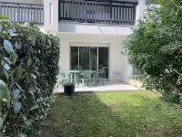 2 Pièces Avec Terrasse et Jardinet - 220 m de la Plage