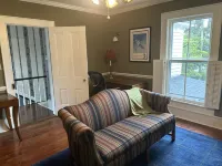 Exclusive use of Second Floor Guest Suite of beautiful Victorian home