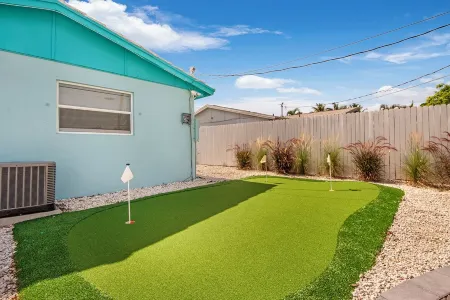 Sun-Kissed Bliss: Dreamy Getaway