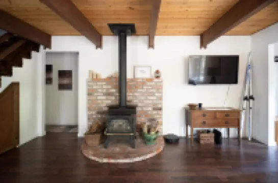 Pet and Family Friendly - Winter Wonderland