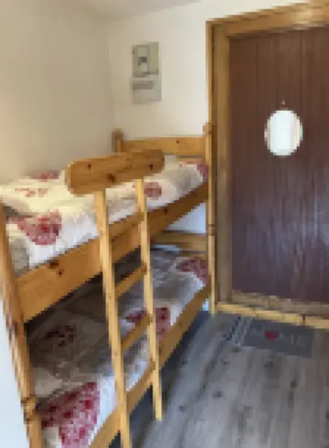 Studio with Balcony 5 Minutes from the Center and Shops. Pets Welcome